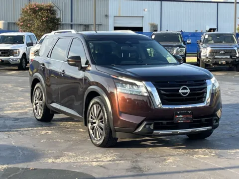 Another view of 2022 Nissan Pathfinder SL for sale in Alvin, TX at Auto Boutique Texas