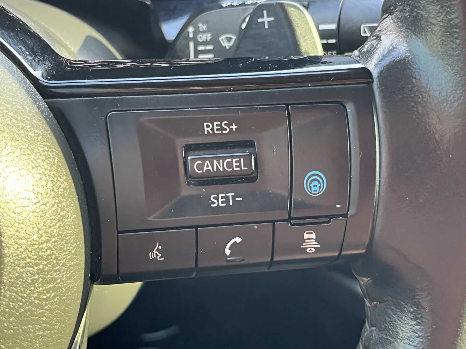 Nissan Pathfinder photo 18