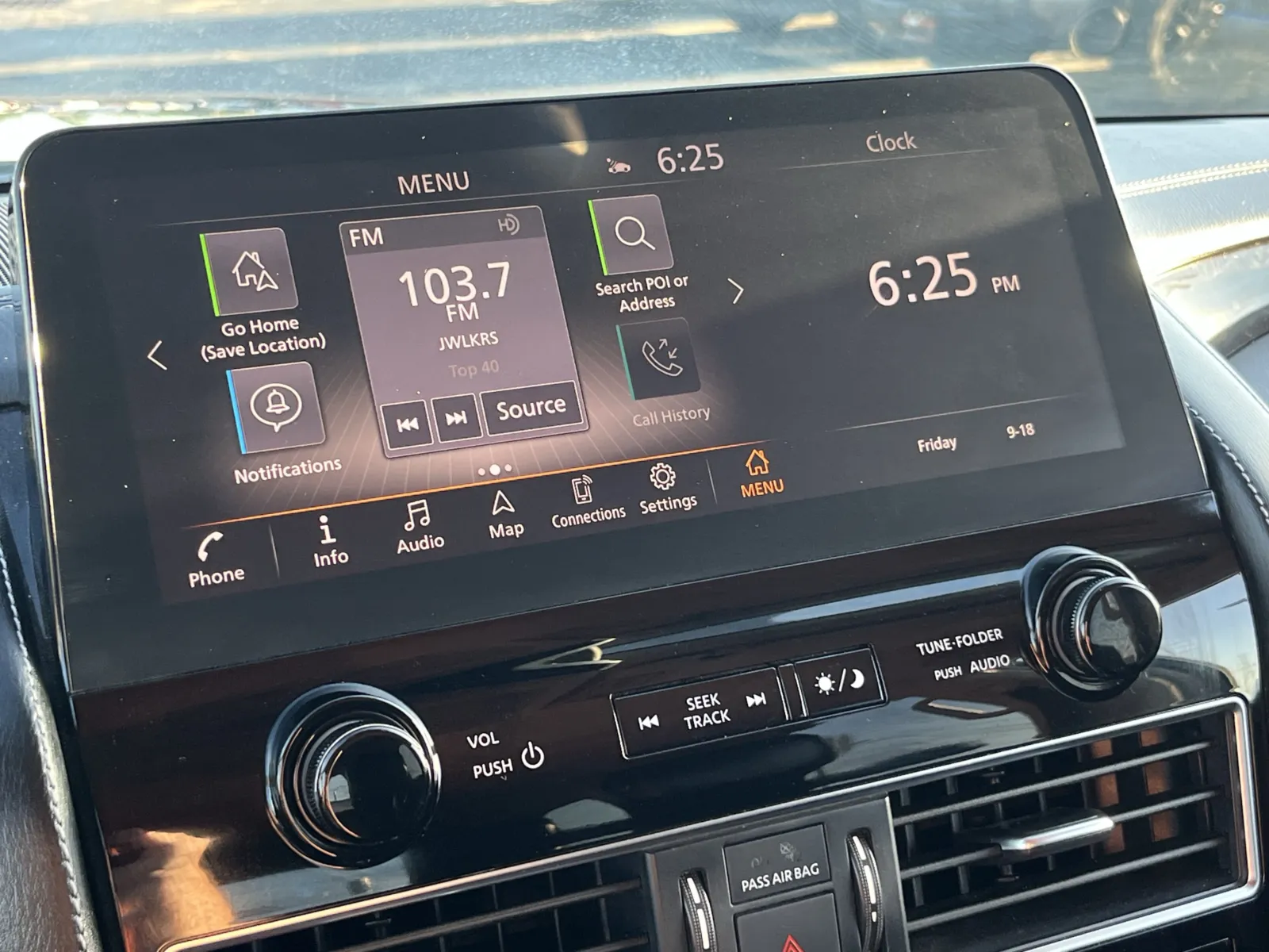 Infiniti QX80 photo 6