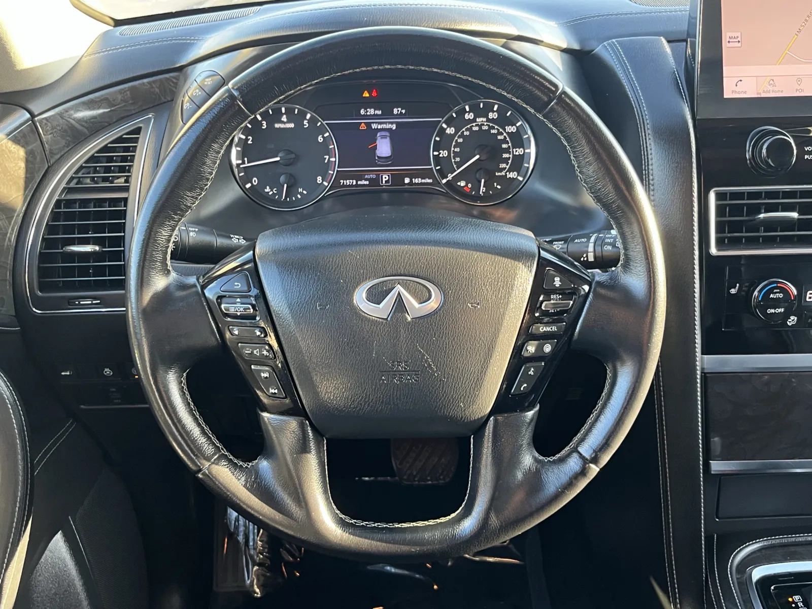 Infiniti QX80 photo 19