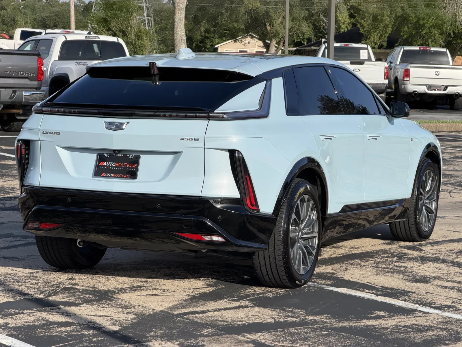 Cadillac Lyriq photo 28