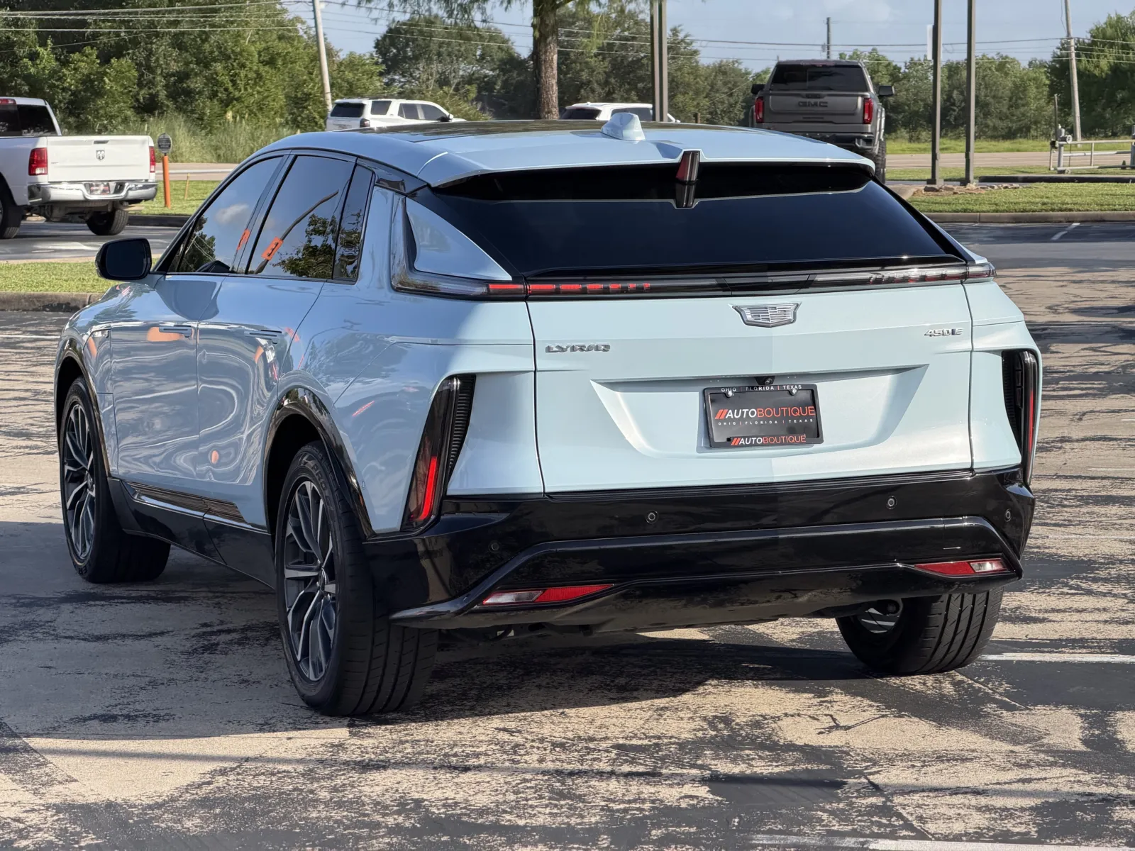 Cadillac Lyriq photo 26