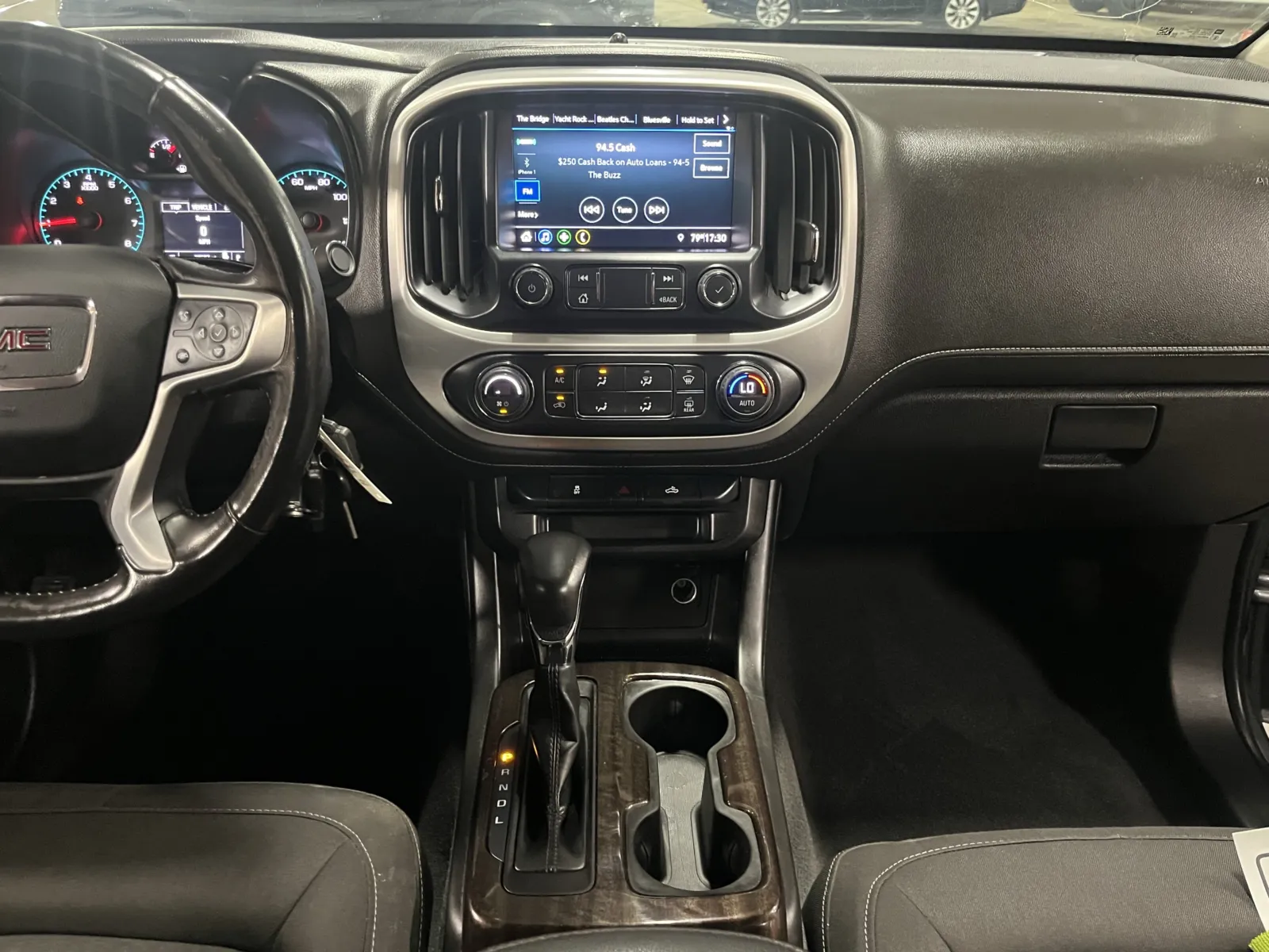 GMC Canyon photo 21