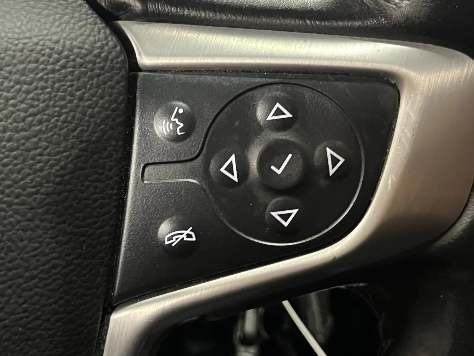 GMC Canyon photo 17