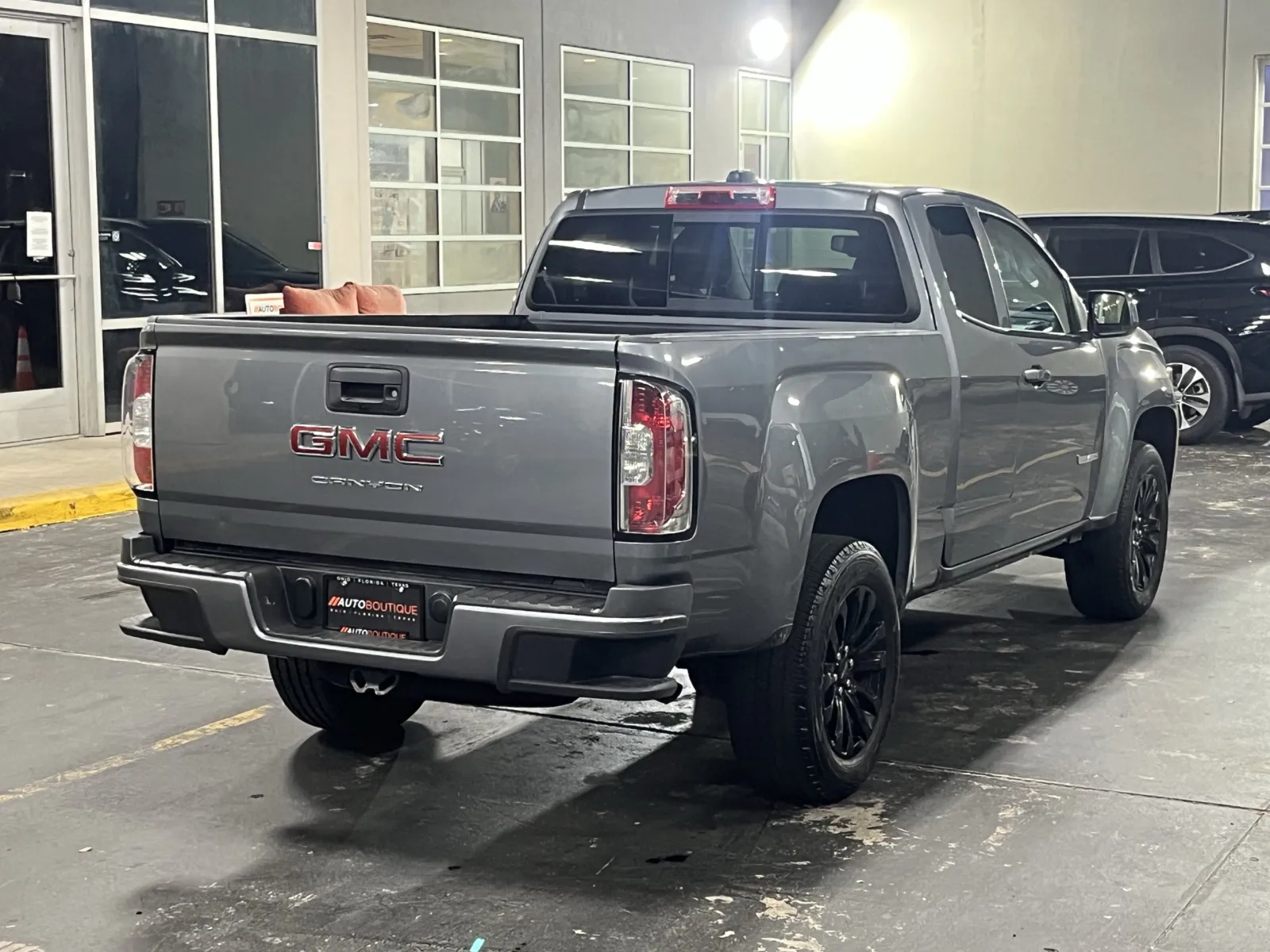 GMC Canyon photo 9