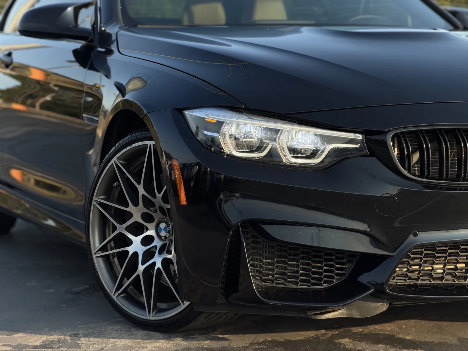 BMW M4 photo 6