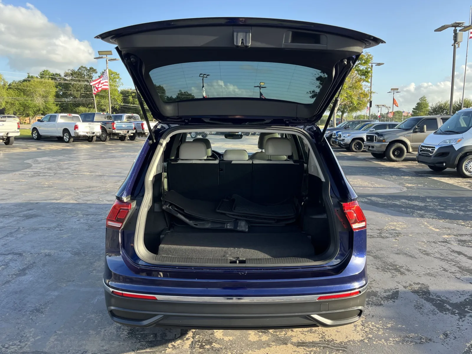 Volkswagen Tiguan photo 12