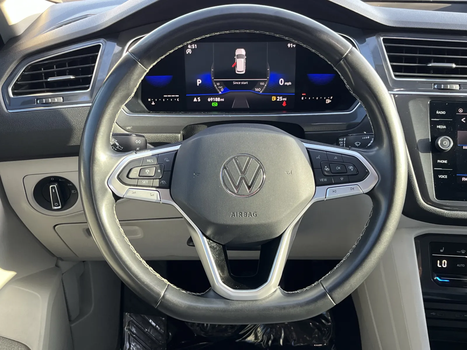 Volkswagen Tiguan photo 18