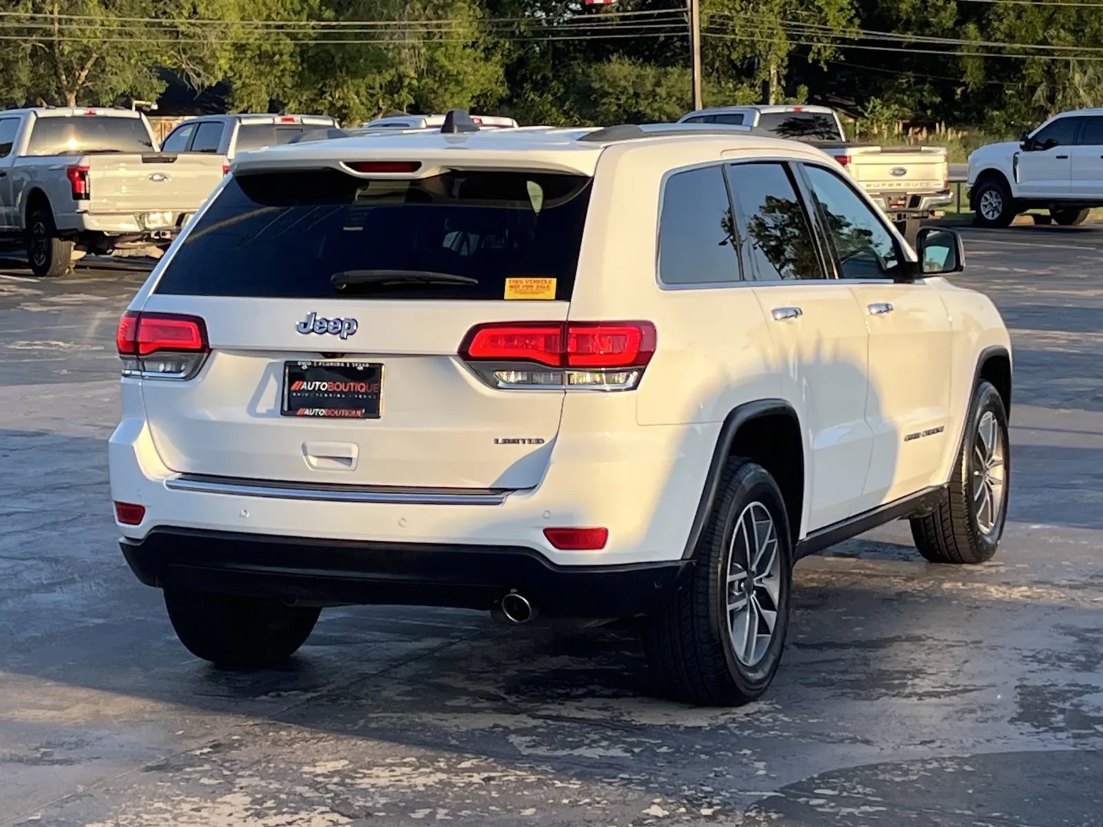 Jeep Grand Cherokee photo 9