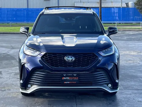 More photos of 2024 Toyota Highlander XSE at Auto Boutique Texas, TX