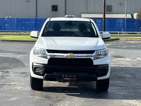 More photos of 2022 Chevrolet Colorado 4WD LT at Auto Boutique Texas, TX