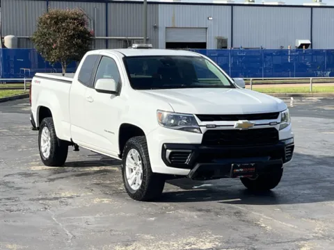 Another view of 2022 Chevrolet Colorado 4WD LT for sale in Alvin, TX at Auto Boutique Texas