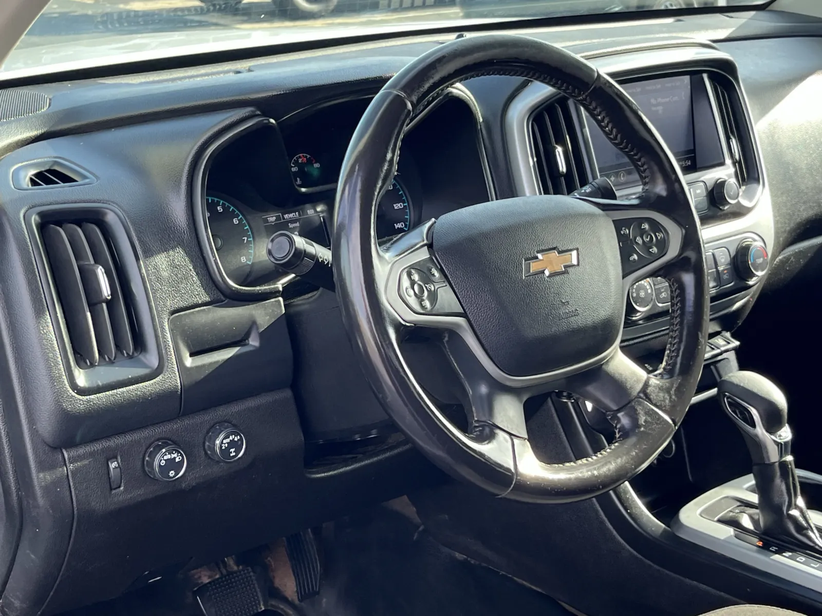 Chevrolet Colorado photo 12