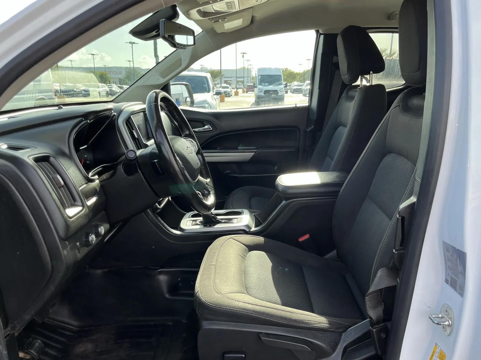 Chevrolet Colorado photo 25