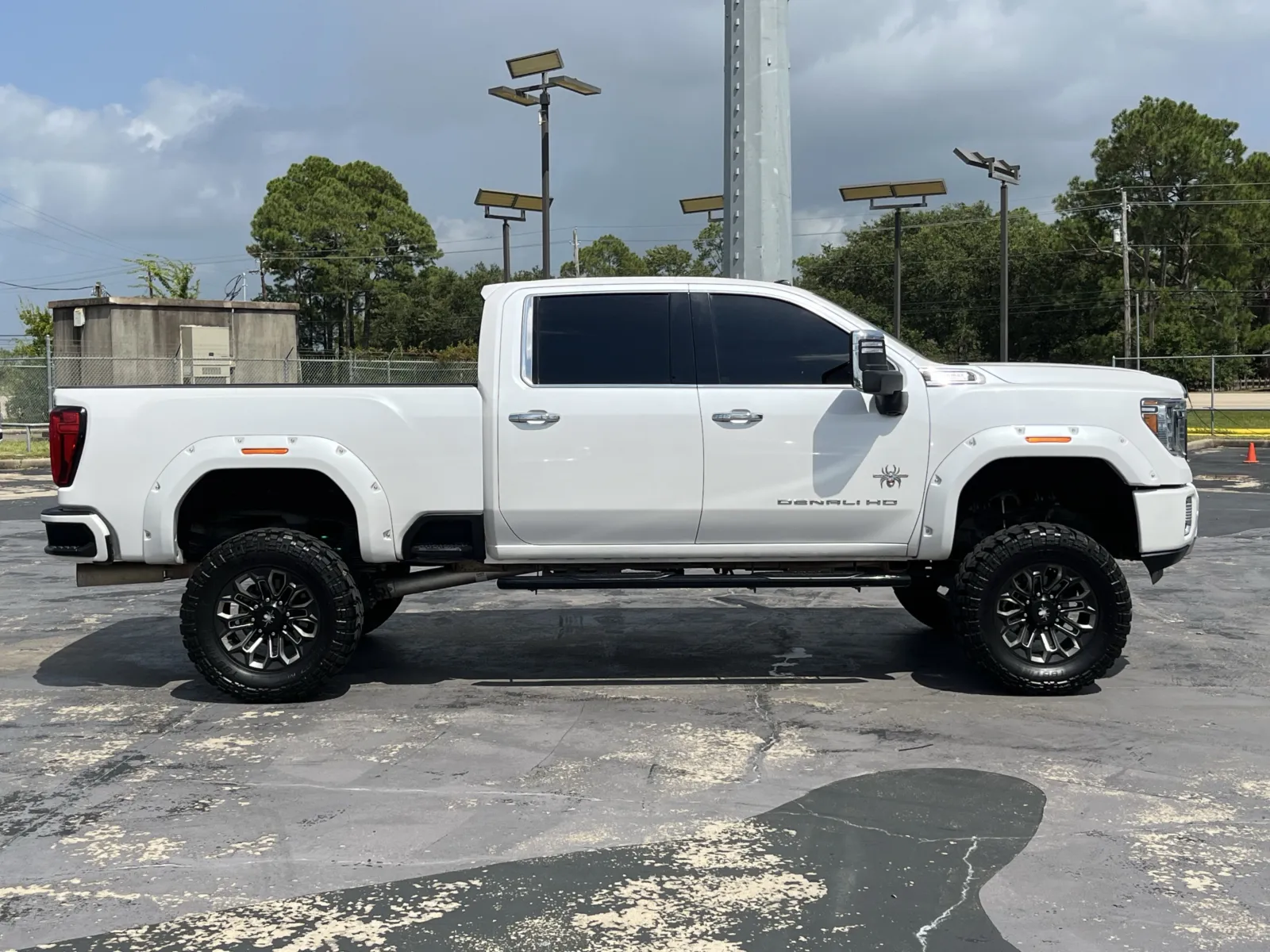 GMC Sierra photo 12