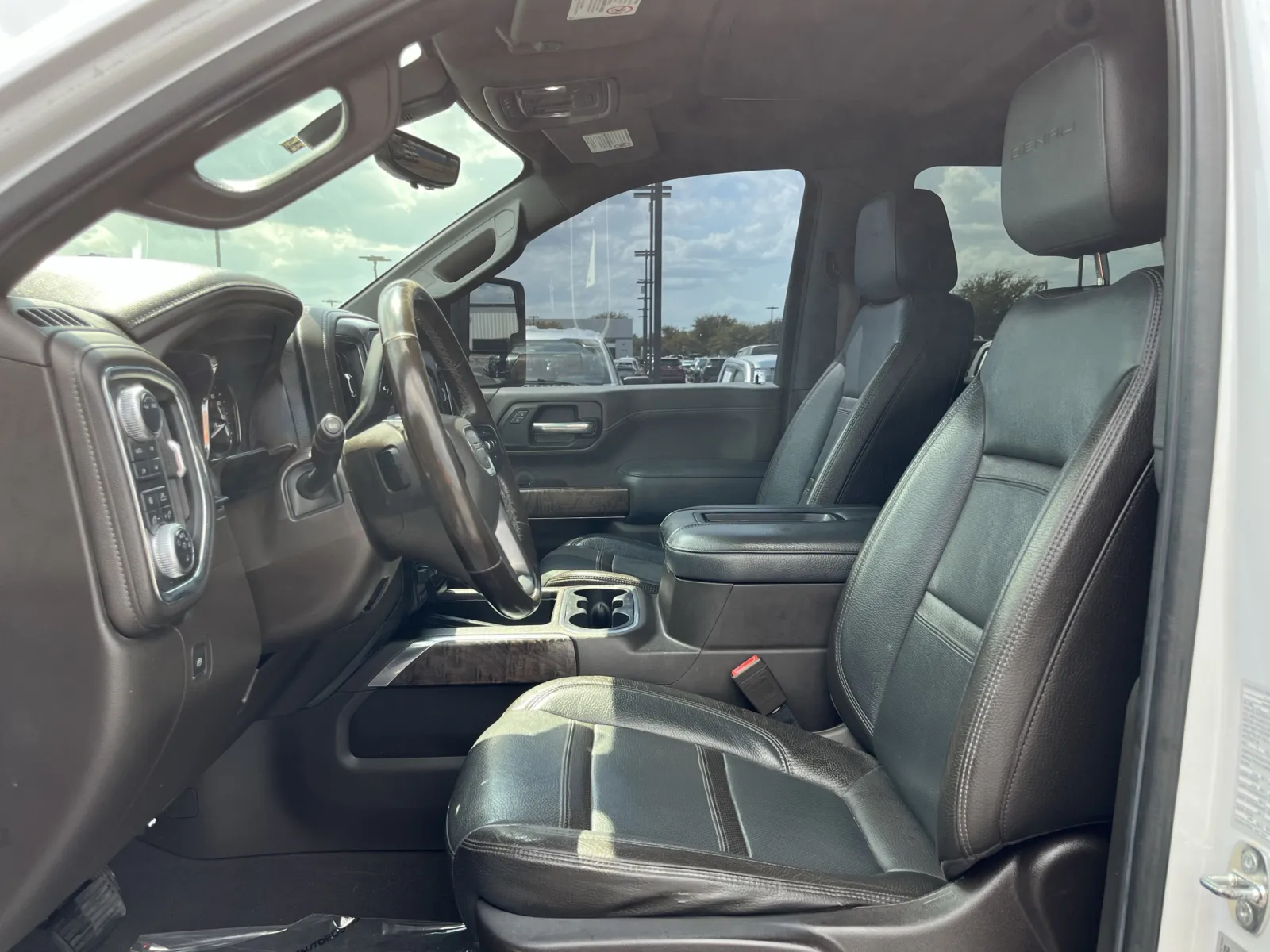 GMC Sierra photo 27