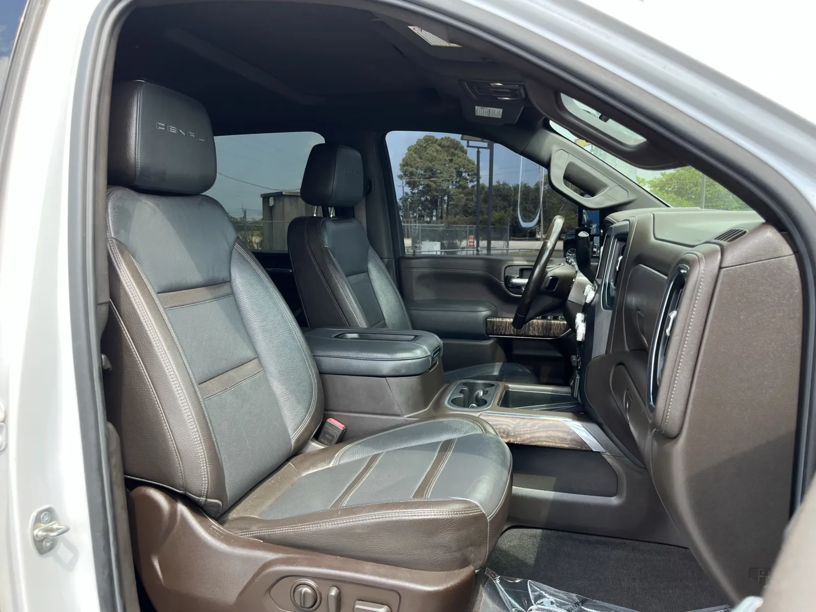 GMC Sierra photo 28