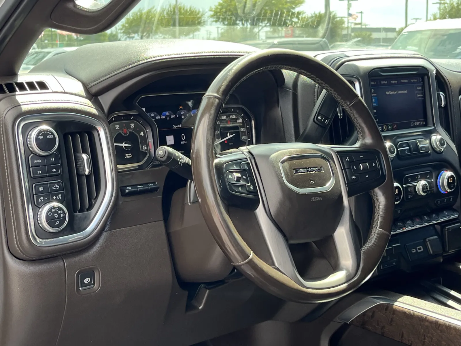 GMC Sierra photo 14