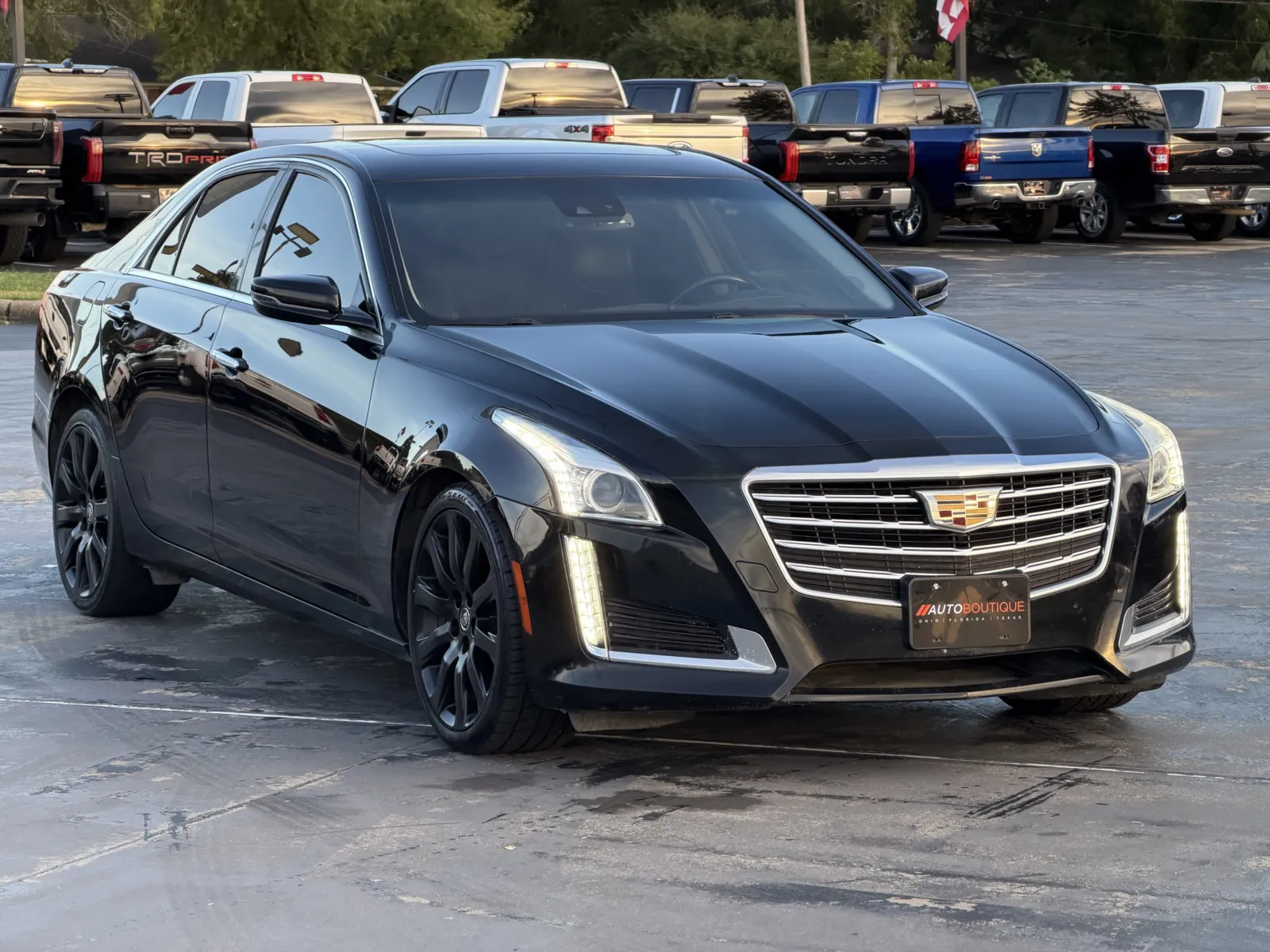 Cadillac CTS photo 2