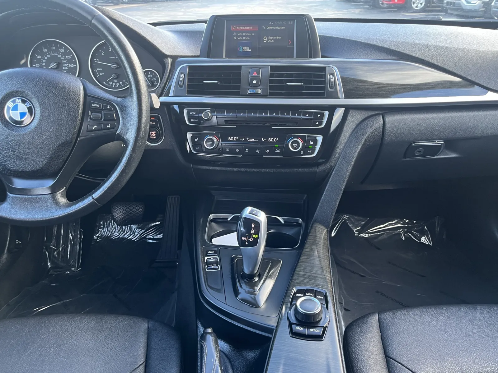 BMW 3 Series photo 22