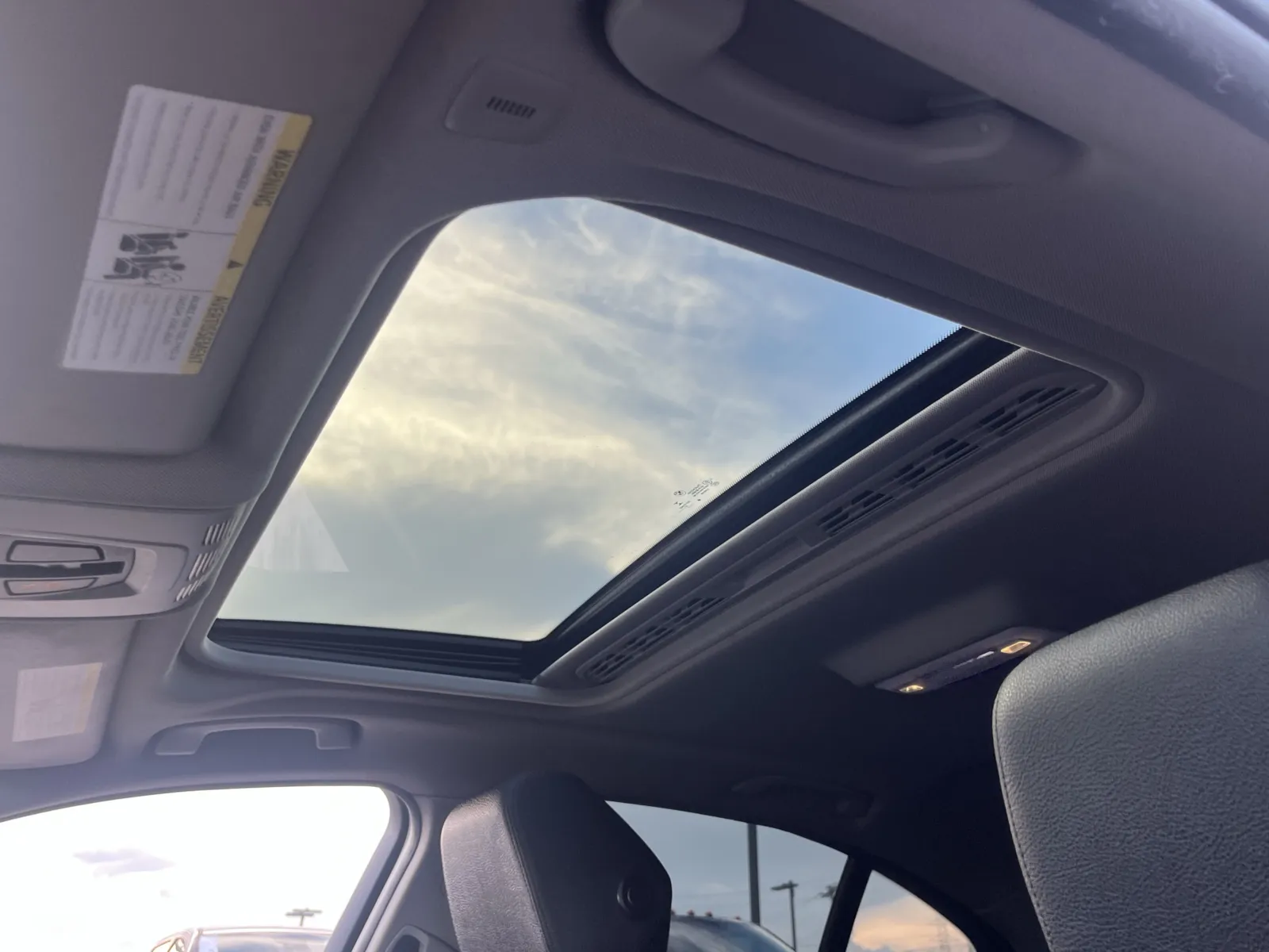 BMW 3 Series photo 7