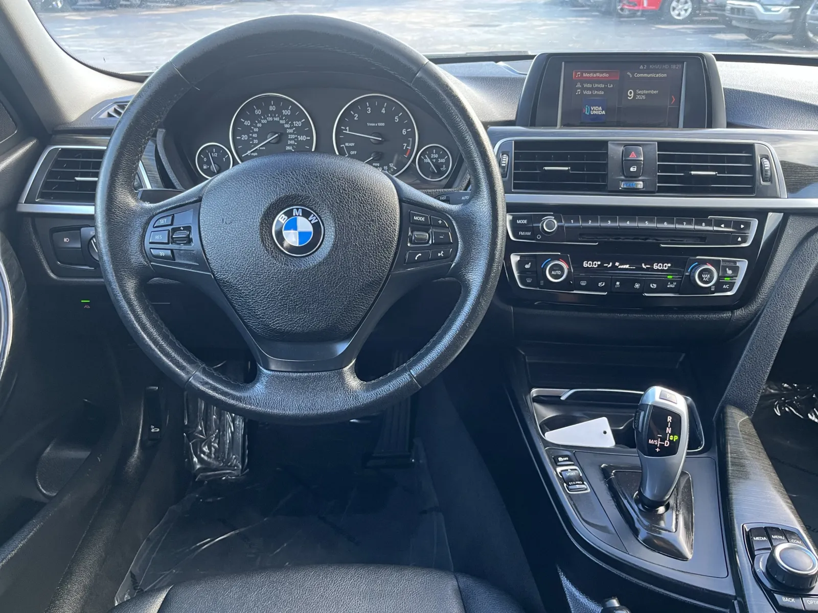 BMW 3 Series photo 15