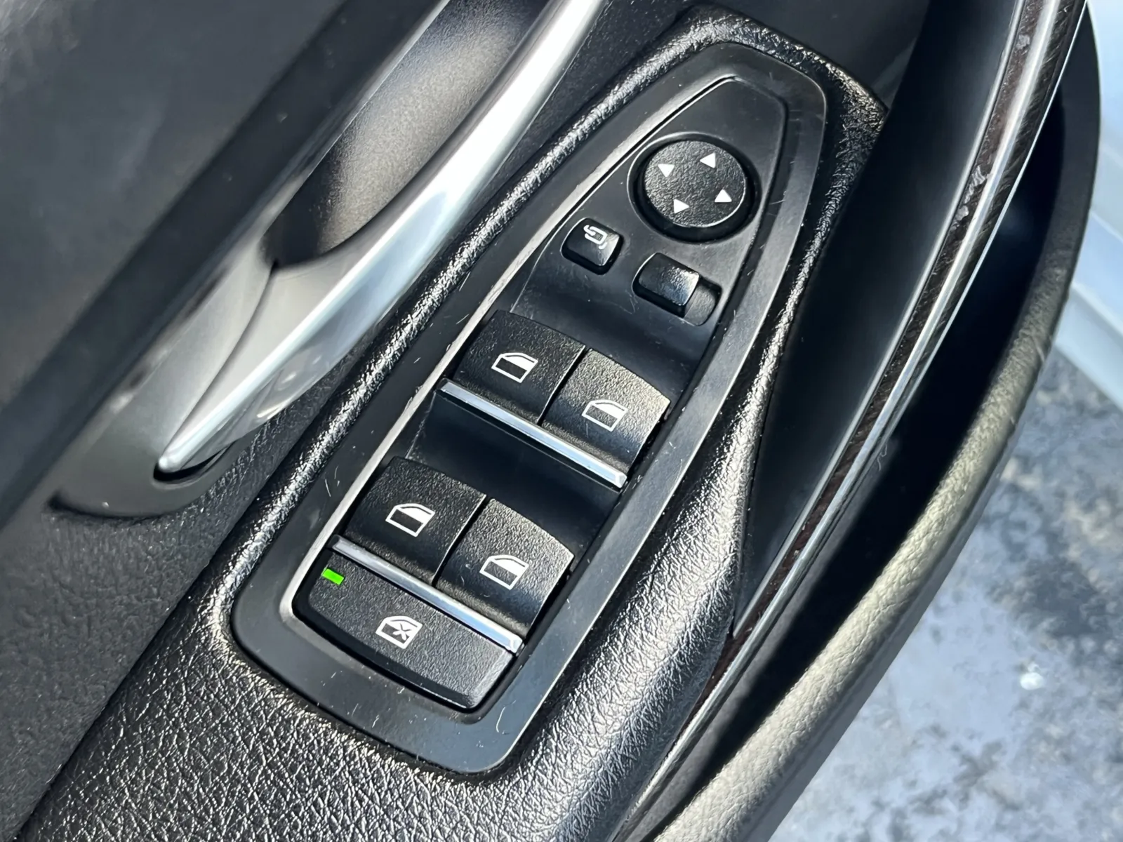 BMW 3 Series photo 23
