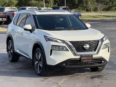 Photos of 2022 Nissan Rogue SL for sale in Alvin, TX at Auto Boutique Texas