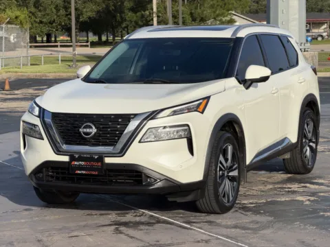 Another view of 2022 Nissan Rogue SL for sale in Alvin, TX at Auto Boutique Texas