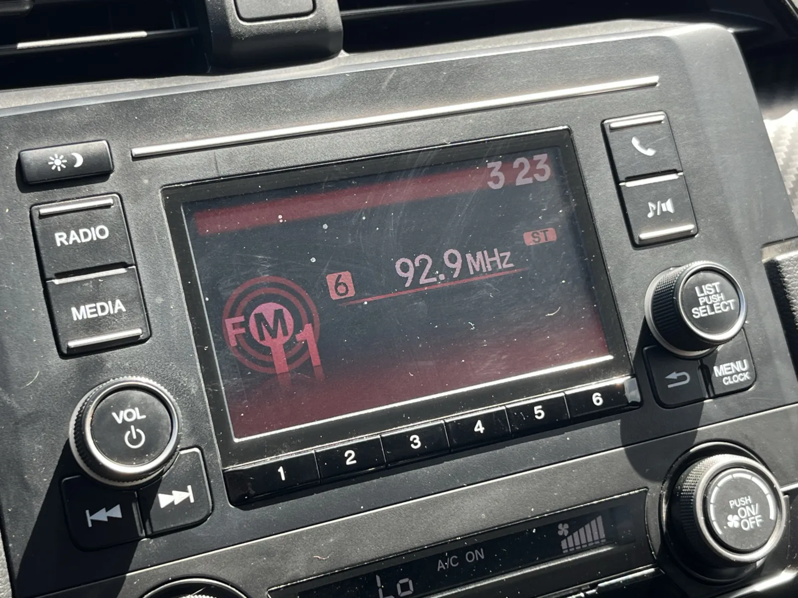 Honda Civic photo 6