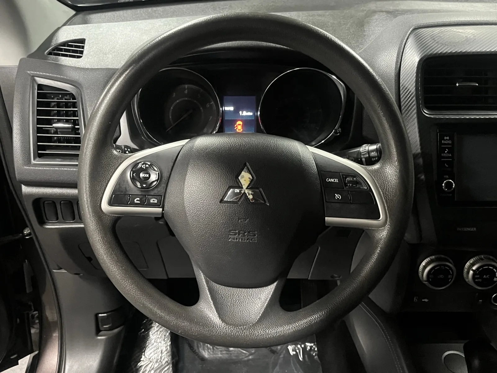 Mitsubishi Outlander Sport photo 17