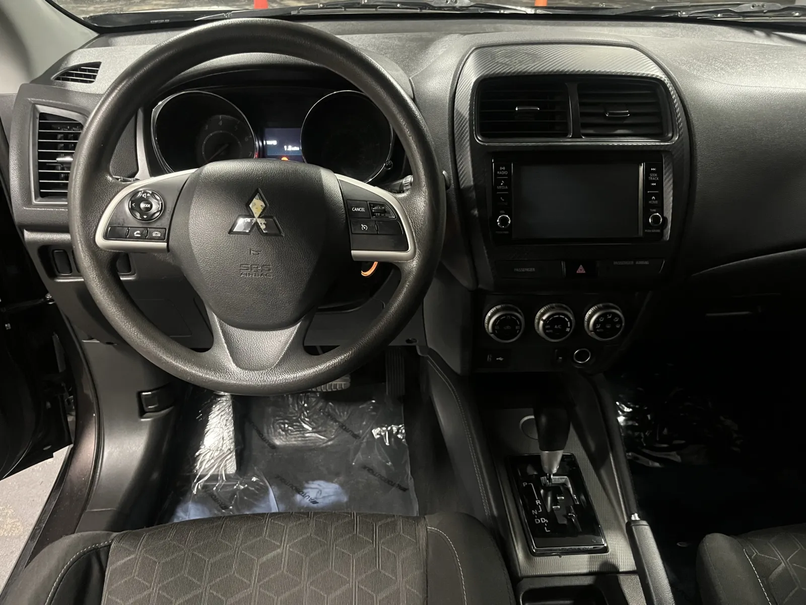 Mitsubishi Outlander Sport photo 16