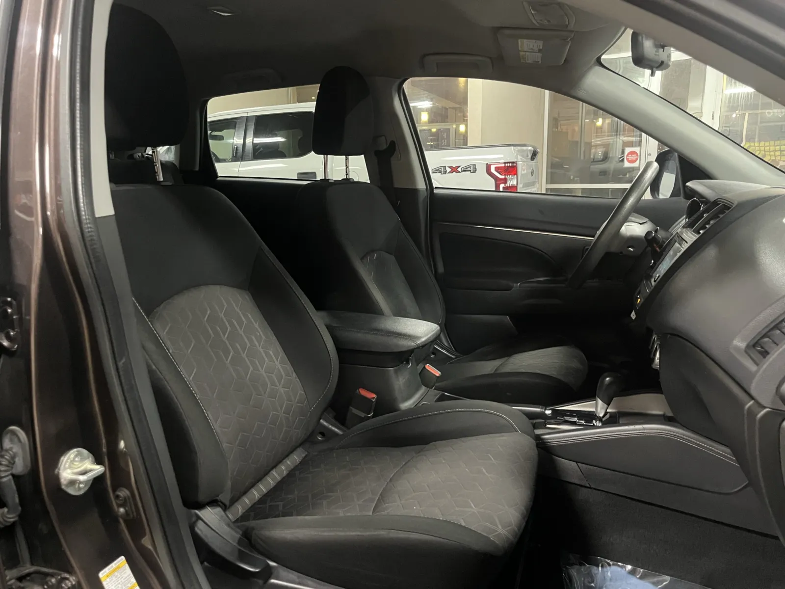 Mitsubishi Outlander Sport photo 25