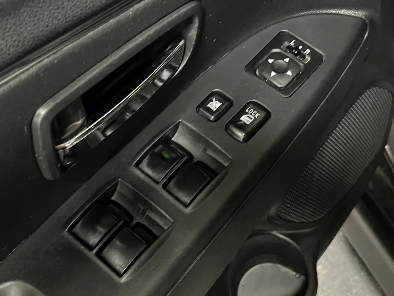 Mitsubishi Outlander Sport photo 23
