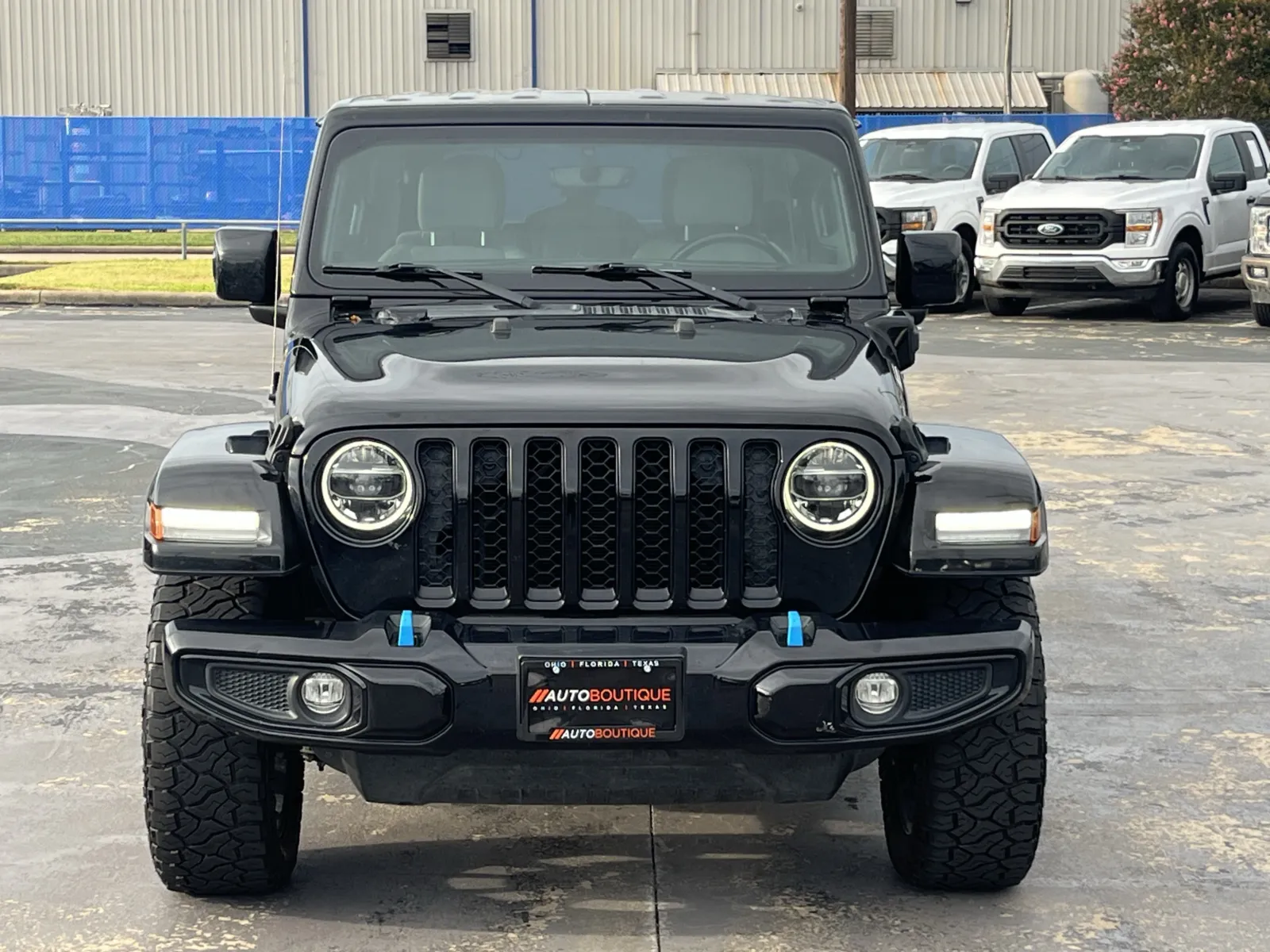 Jeep Wrangler photo 4