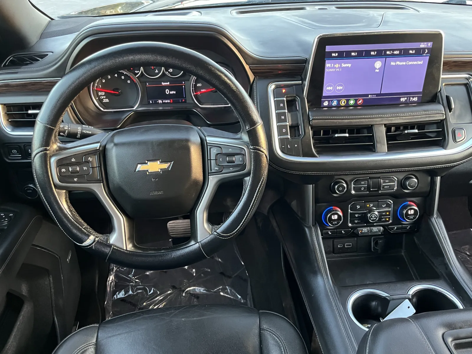 Chevrolet Tahoe photo 14