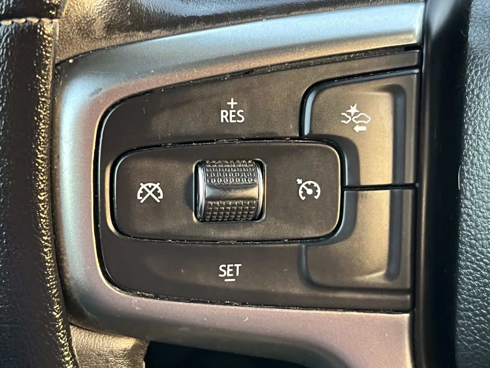 Chevrolet Tahoe photo 16