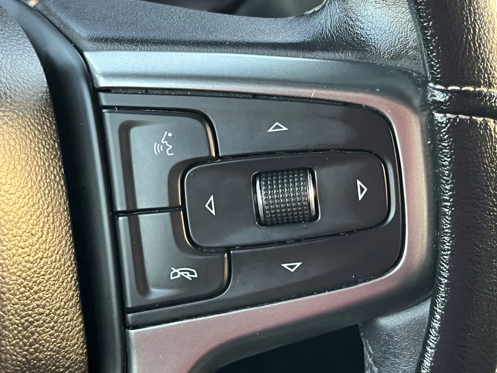 Chevrolet Tahoe photo 17
