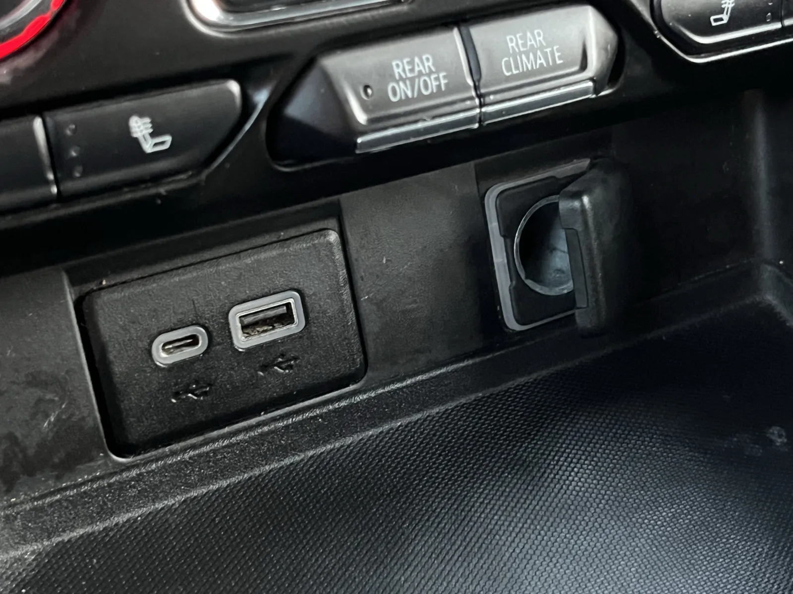 Chevrolet Tahoe photo 20