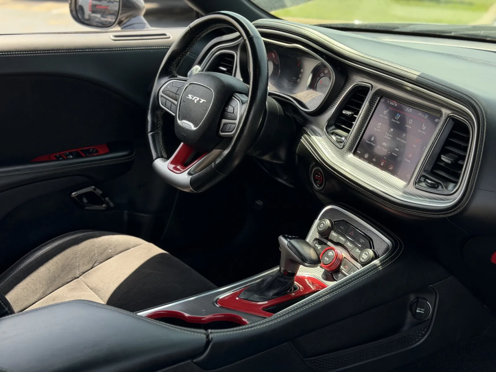 Dodge Challenger photo 22