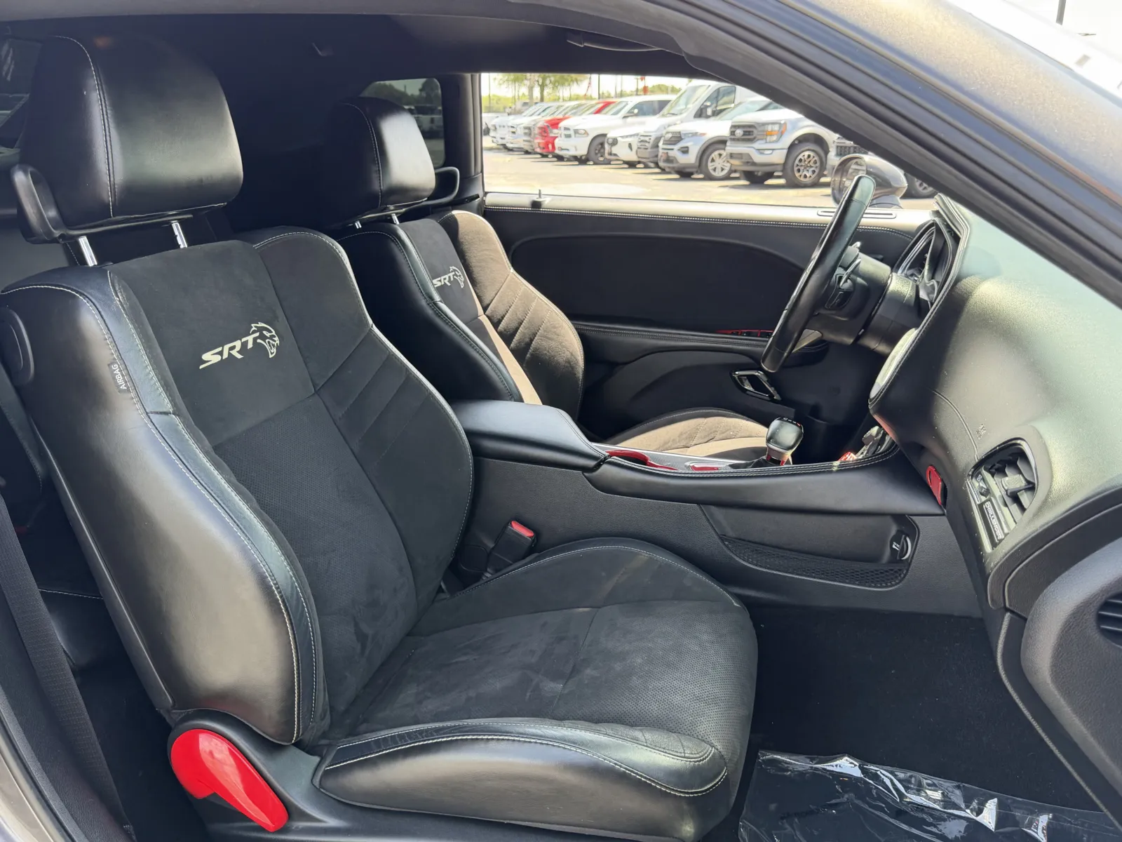 Dodge Challenger photo 6