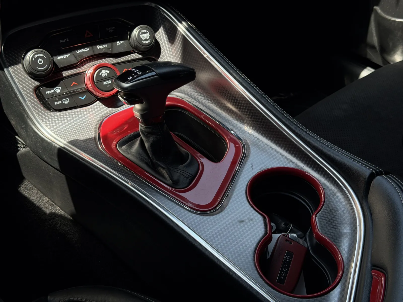 Dodge Challenger photo 15