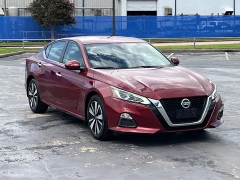 Another view of 2022 Nissan Altima 2.5 SV for sale in Alvin, TX at Auto Boutique Texas