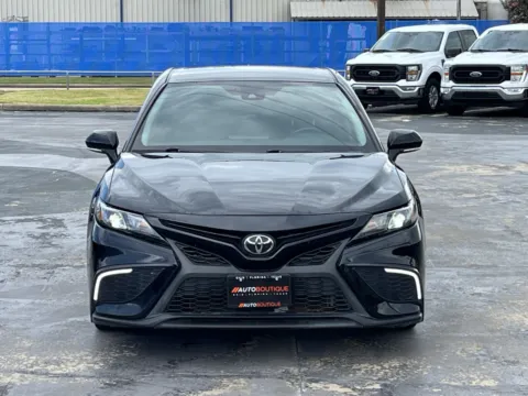 More photos of 2024 Toyota Camry SE at Auto Boutique Texas, TX