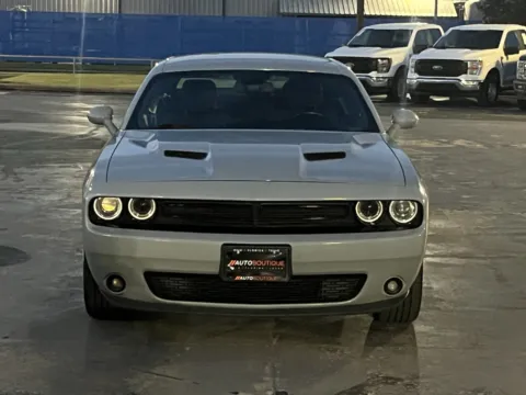 More photos of 2020 Dodge Challenger SXT at Auto Boutique Texas, TX
