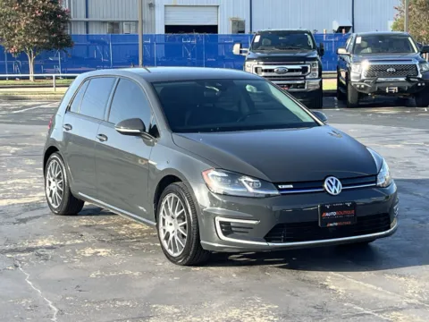 Another view of 2019 Volkswagen e-Golf SEL Premium for sale in Alvin, TX at Auto Boutique Texas