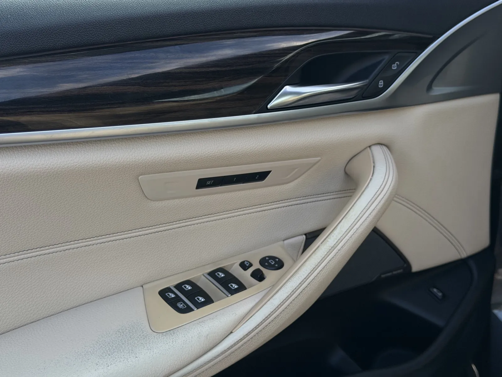 BMW 5 Series photo 22