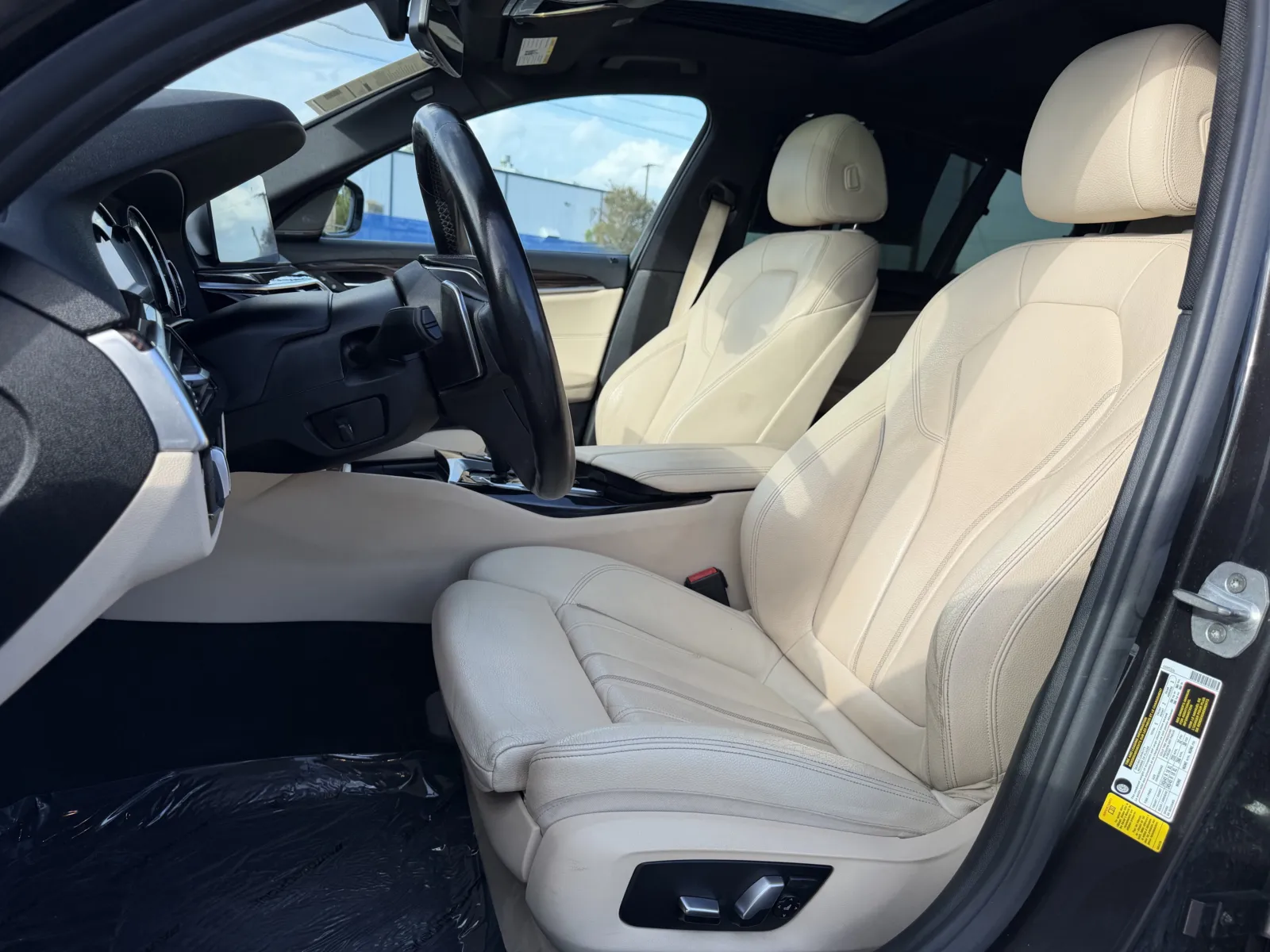 BMW 5 Series photo 24