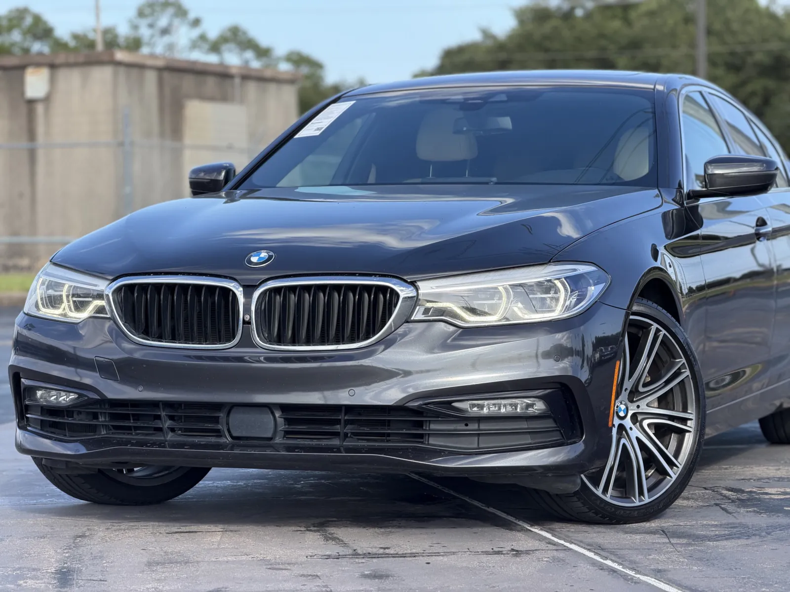 BMW 5 Series photo 5