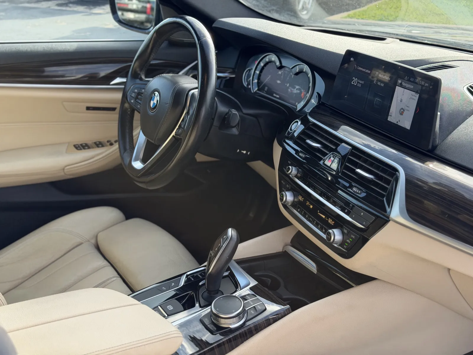 BMW 5 Series photo 25